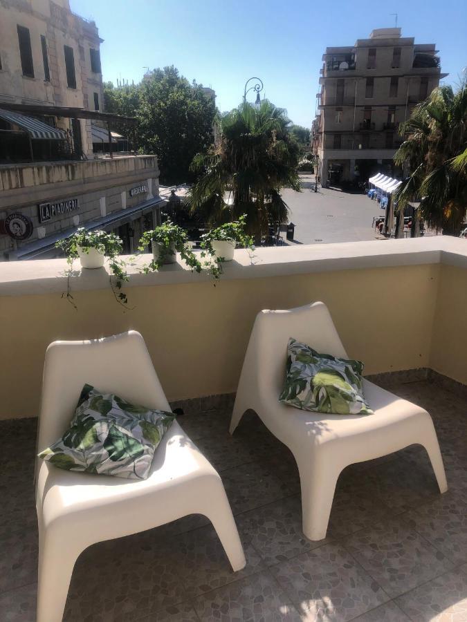 Rome, Beautiful Apartment In A Vintage Building Lido di Ostia Ngoại thất bức ảnh