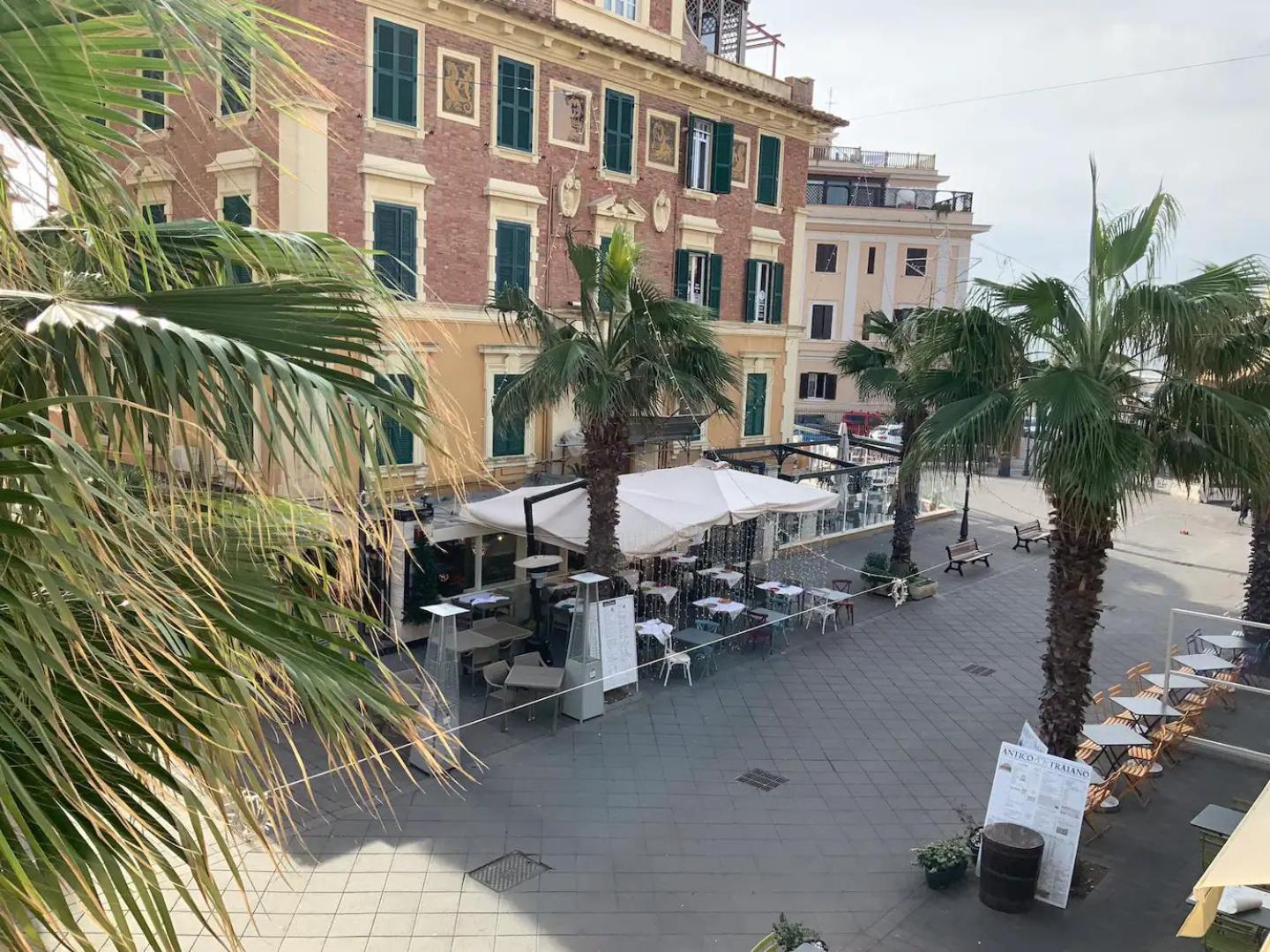 Rome, Beautiful Apartment In A Vintage Building Lido di Ostia Ngoại thất bức ảnh