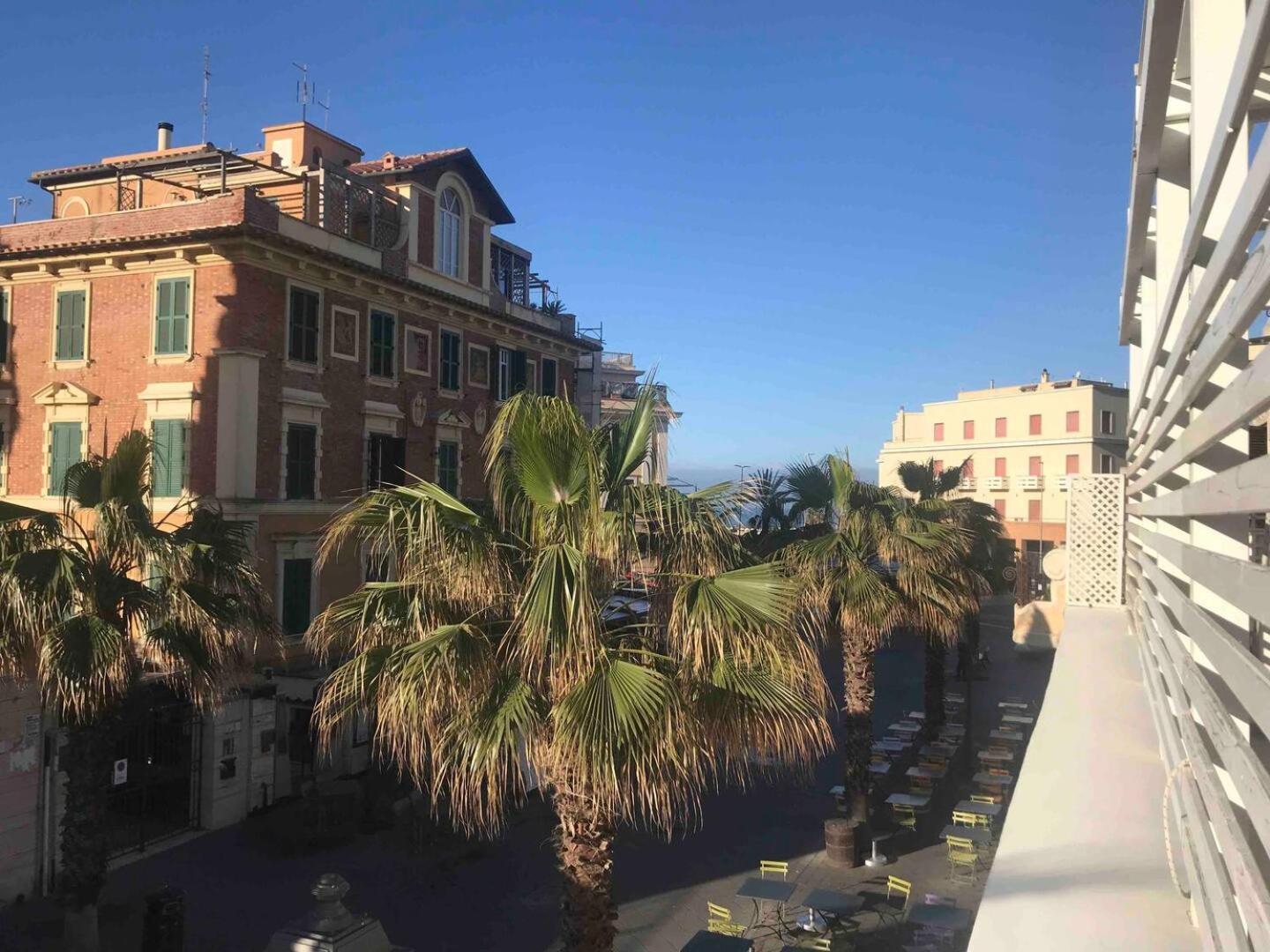 Rome, Beautiful Apartment In A Vintage Building Lido di Ostia Ngoại thất bức ảnh